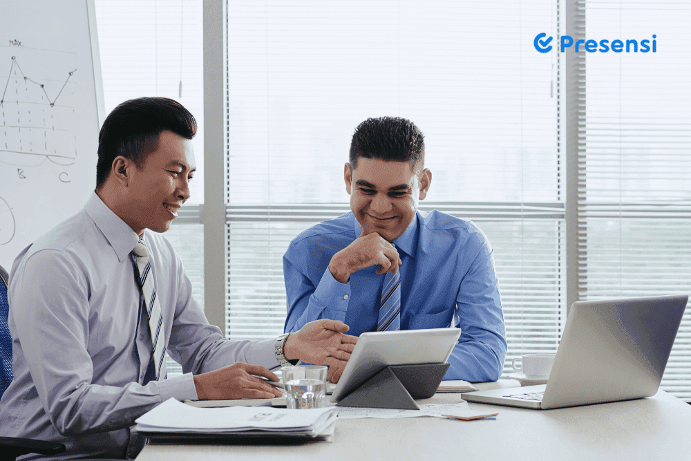 Staff Administrasi: Tugas, Tanggung Jawab, dan Skill yang Harus Dimiliki